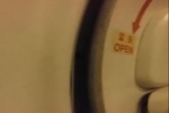 Pasažér natočil nezavřené dveře boeingu, který letěl se 163 lidmi na palubě