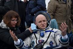 Scott Kelly se vrátil na Zemi