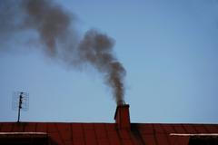 Kouř z komína, ilustrační foto