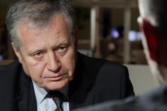 Je tu diktát z Berlína, Merkelová chce pomocí migrační vlny rozbít národní státy, říká Jan Koukal