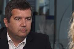 Zemana se nebojím, Babiš dělá ramena, na to si člověk musí zvyknout, říká Hamáček