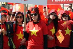 Vitnamci demonstrují před čínskou ambasádou v Praze