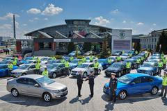 Předávání policejních octavií