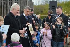 Honzejk: Zeman s Babišem zneužívají děti z Klokánků jako paraván pro politický kšeft