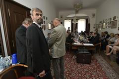 Robert Šlachta před jednáním bezpečnostního výboru