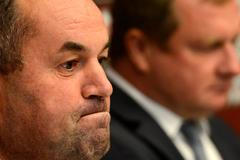 Miroslav Pelta, předseda FAČR, a Pavel Vrba, reprezentační kouč