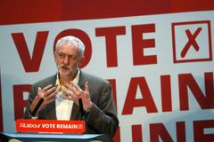 Jeremy Corbyn během řeči na podporu Vote Remain kampaně.
