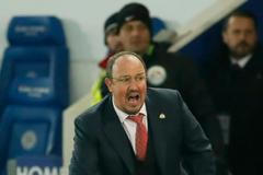 Rafael Benítez při premiéře na lavičce Newcastlu