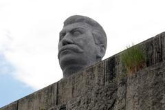 Stalin opět na Letné