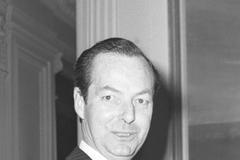 Režisér Guy Hamilton