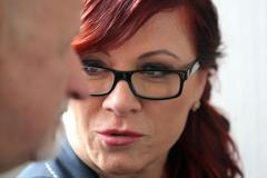 Nečasová nemusí platit daň. Luxusní dárky od šéfa ČEZ měla doma, ale nebyly pro ni