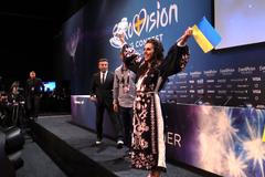 Podívejte se, jak ukrajinská zpěvačka Jamala slavila své vítězství na Eurovizi