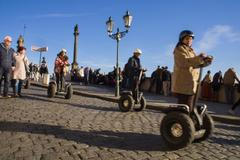 Cestovní ruch, turisté