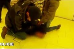 Lovci lebek zatkli v obchodním domě násilníka ze Slovenska