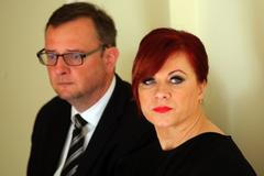 Rittg, Nečasová, Michal a Jindra u soudu