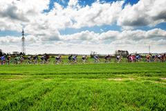 Cyklistika Paříž Roubaix nebe