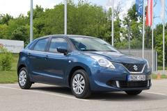 Suzuki Baleno předobok
