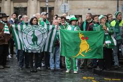 Demonstrace fanoušků Bohemians před magistrátem 31.3. + zastupitelstvo