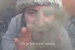 Bojovníci Islámského státu se natáčeli při boji. Ukázalo se, jak jsou tragikomičtí