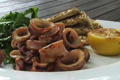 Připravte si na grilu lahodné kalamáry