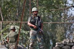 Indický voják na hranic s Pákistánem - Kašmír