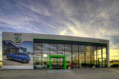 Autosalony Škoda před a po přeměně