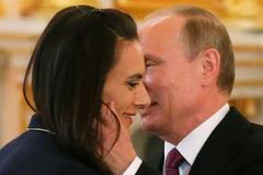 Jelena Isinbajevová a Vladimír Putin (2016)