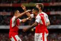 PL, Arsenal-Chelsea: Theo Walcott a Alexis Sánchez slaví gól na 2:0