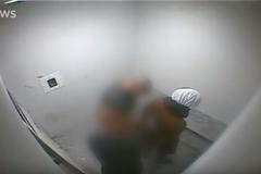 Týrání mladistvých delikventů v Don Dale v Austrálii.