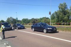 Kolona s kancléřkou Merkelovou v Praze