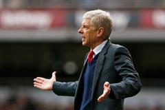 Trenér Arsenalu Arséne Wenger
