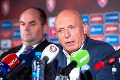 Karel Jarolím, nový kouč české fotbalové reprezentace, a Miroslav Pelta, předseda FAČR