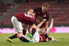 Horor se šťastným koncem. Tak si Letenští zachránili Evropu a zřejmě i místo trenéru Ščasnému