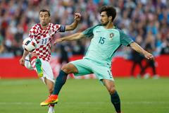 Darijo Srna a André Gomes na Euru 2016