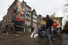 Fotogalerie: Nizozemsko / Příprava na korunovaci