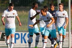 Slovácko-West Ham United: Mark Noble slaví gól