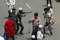 Bangladéš - Dháka - islamisté - protest - výtržnosti