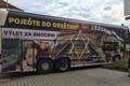 Autobus "Osvětim – výlet za emocemi"? Nevkus, cynismus, hanobení milionů mrtvých, říká Pavlát