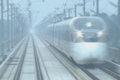 Rychlovlaky se řítily proti sobě rychlostí 420 km/h. Test má zjistit vliv proudu vzduchu