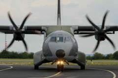 Přílet zraněných Ukrajinců na Letiště Kbely - projekt MEDEVAC