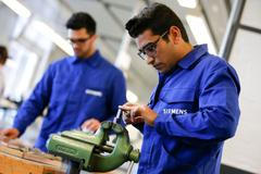 Kvalifikační kursy pro uprchlíky organizuje koncern Siemens.