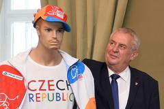 Prezident Miloš Zeman při představování kolekce pro české olympionika na OH 2016