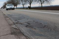 Silnice 1/53 Suchohrdly u Miroslavi