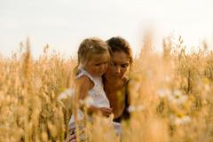 Léto obilí prázdniny pole rodina