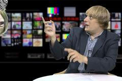 Pavlásek TV: O Škromachovi v bazénku, Konvičkovi na náměstí a ztracené mluvčí