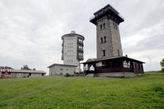 Odposlouchávací věže na západní hranici