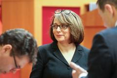 Demonstrace fanoušků Bohemians před magistrátem 31.3. + zastupitelstvo