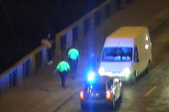 Policie zachránila sebevraha na Hlávkově mostě