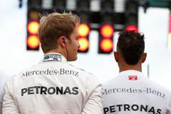 F1, VC Německa 216: Nico Rosberg a Lewis Hamilton, Mercedes