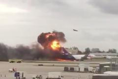 Na floridském letišti vybuchlo letadlo Fedexu. Explozi zachytily kamery